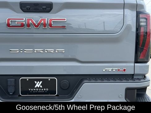 Used 2025 GMC Sierra 2500 AT4 w/ AT4 Premium Plus Package AWD/4WD image 9
