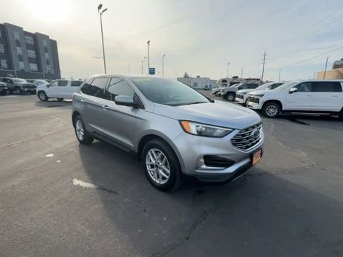 Used 2022 Ford Edge SEL image 2