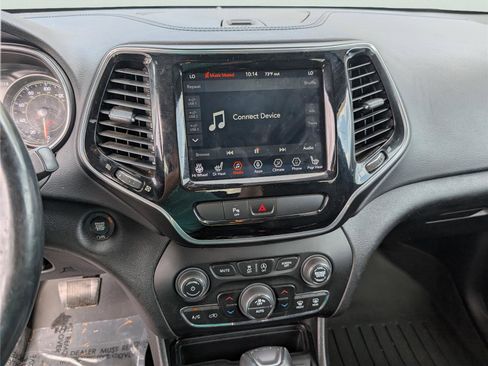 Used 2020 Jeep Cherokee Limited image 17