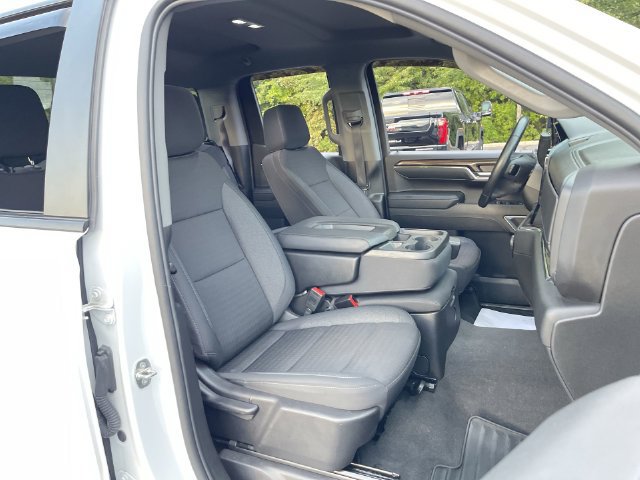 Used 2024 Chevrolet Silverado 1500 LT AWD/4WD image 27