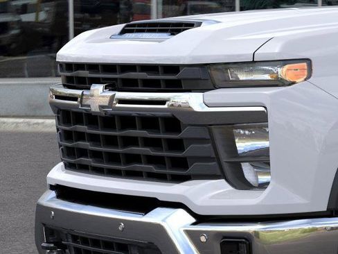 New 2026 Chevrolet Silverado 3500 LT image 13