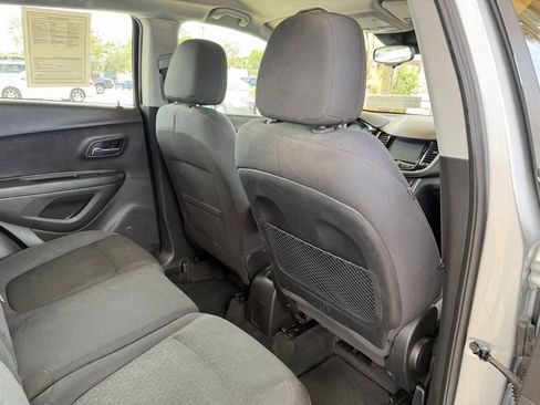 Used 2017 Chevrolet Trax LS FWD image 13
