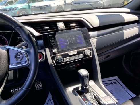 Used 2020 Honda Civic Sport image 9