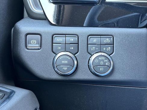 New 2026 GMC Sierra 2500 SLT w/ SLT Premium Package AWD/4WD image 34