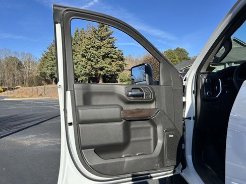 Used 2023 GMC Sierra 3500 SLT w/ SLT Premium Package image 59