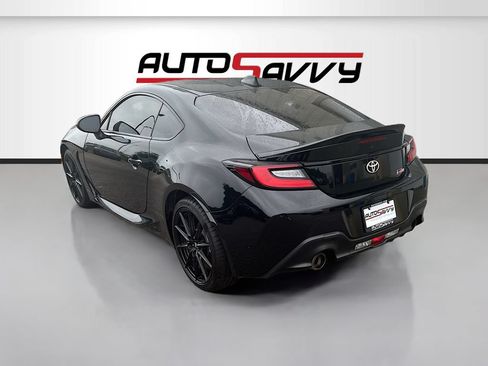 Used 2023 Toyota GR86 Premium RWD image 5