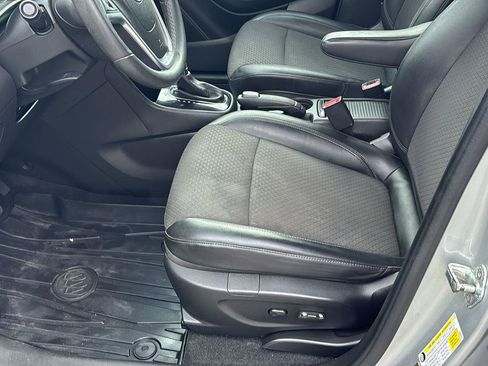 Used 2020 Buick Encore Preferred w/ Safety Package image 13