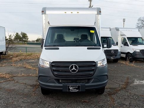 New 2024 Mercedes-Benz Sprinter 4500 image 2