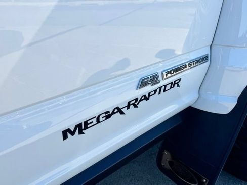 Used 2022 Ford F250 Lariat w/ Lariat Ultimate Package AWD/4WD image 46