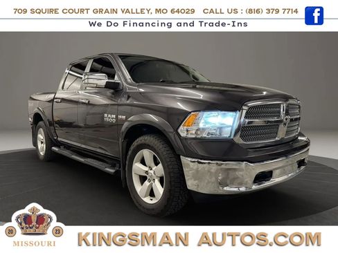 Used 2018 RAM 1500 SLT AWD/4WD image 2