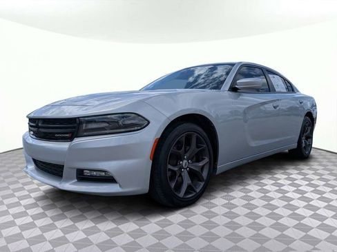 Used 2019 Dodge Charger SXT w/ Plus Group image 8