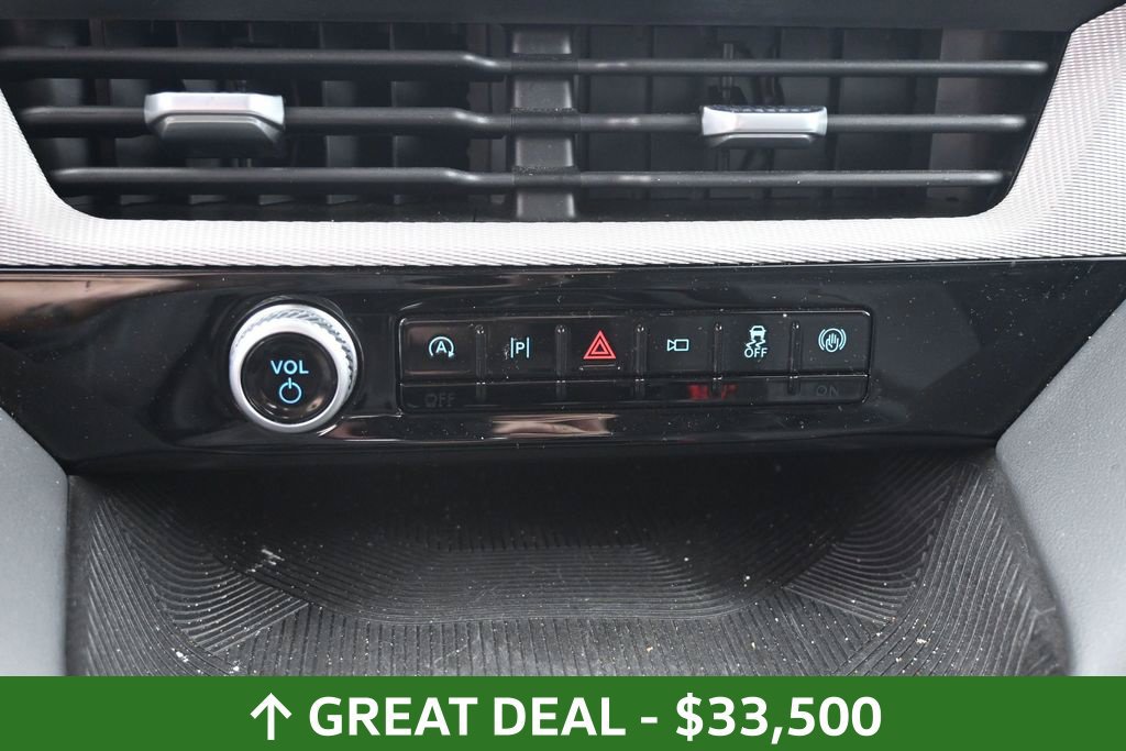 Used 2025 Ford Explorer Active w/ Active Comfort Package AWD/4WD image 25