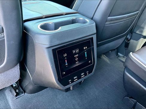 Used 2025 GMC Yukon XL Denali Ultimate w/ LPO, Floor Liner Package AWD/4WD image 29