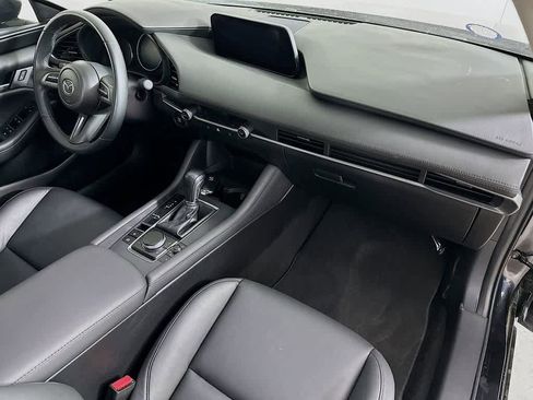 Used 2021 MAZDA MAZDA3 s image 31