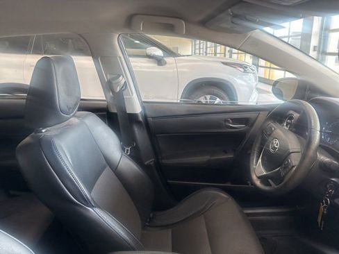 Used 2017 Toyota Corolla SE FWD image 9