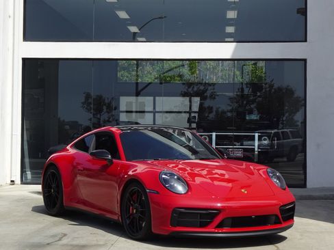 Used 2024 Porsche 911 Carrera GTS w/ Premium Package image 9