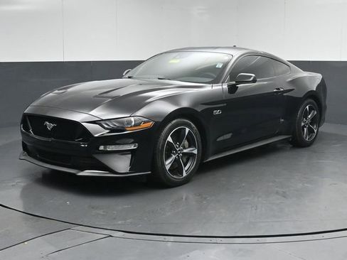 Used 2023 Ford Mustang GT RWD image 3