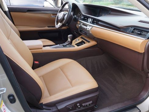 Used 2016 Lexus ES 350 image 8