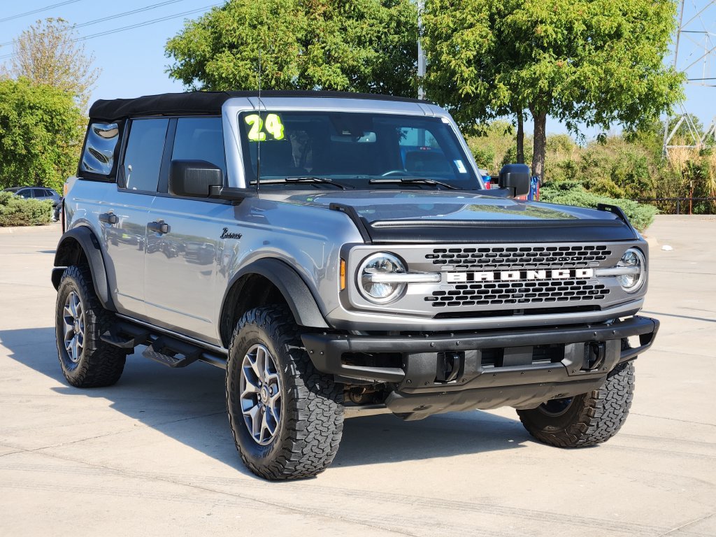 Used 2024 Ford Bronco Badlands AWD/4WD image 3