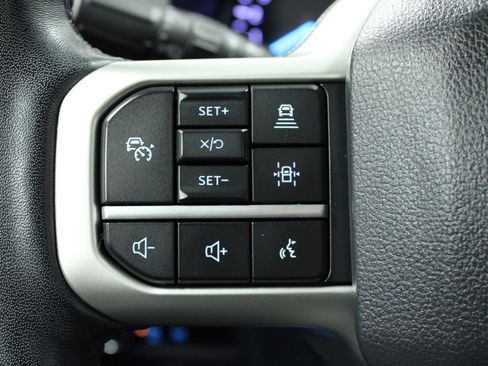 Used 2024 Ford Expedition Limited image 21