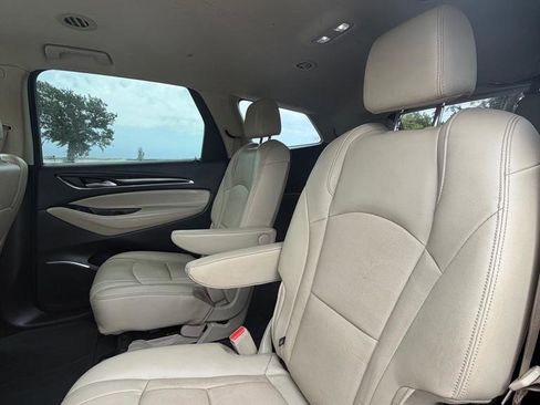 Used 2020 Buick Enclave Essence FWD image 12