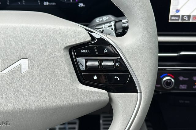 New 2026 Kia Niro Wave w/ Wave Preserve Package FWD image 31
