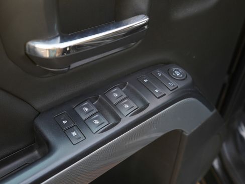 Used 2019 Chevrolet Silverado 2500 LT image 18