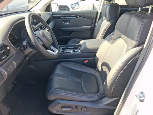 Used 2025 Honda Pilot EX-L image 12