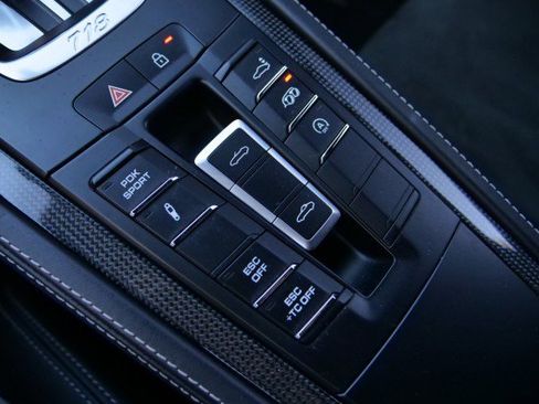 Used 2023 Porsche 718 Boxster Spyder image 17