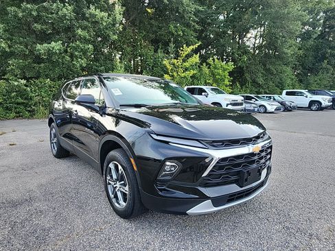 Used 2025 Chevrolet Blazer LT AWD/4WD image 7
