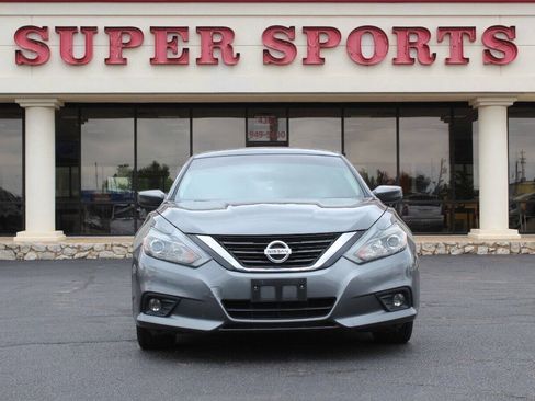 Used 2018 Nissan Altima 2.5 SR w/ SR Special Edition FWD image 4
