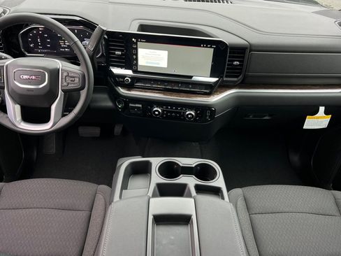 New 2026 GMC Sierra 1500 Elevation w/ X31 Off-Road Package AWD/4WD image 12