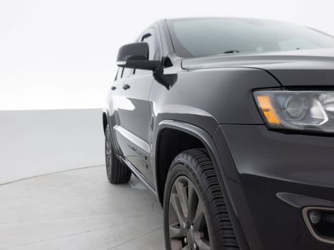 Used 2017 Jeep Grand Cherokee Limited 75th Anniversary AWD/4WD image 11