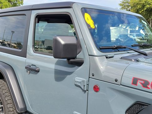 Used 2024 Jeep Wrangler Rubicon w/ Technology Group AWD/4WD image 9