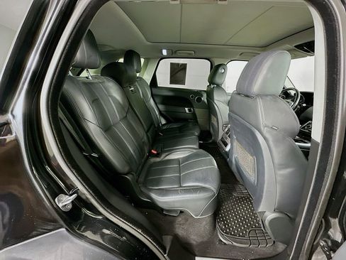 Used 2014 Land Rover Range Rover Sport HSE image 35