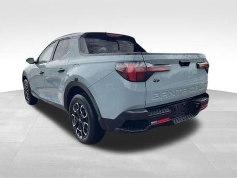 Used 2022 Hyundai Santa Cruz SEL w/ Activity Package FWD image 2