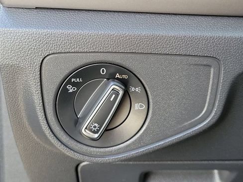 Used 2020 Volkswagen Atlas Cross Sport SEL R-Line FWD image 24