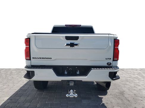 Used 2024 Chevrolet Silverado 2500 LTZ w/ LTZ Plus Package AWD/4WD image 5