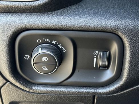 Used 2021 RAM 1500 Big Horn image 44