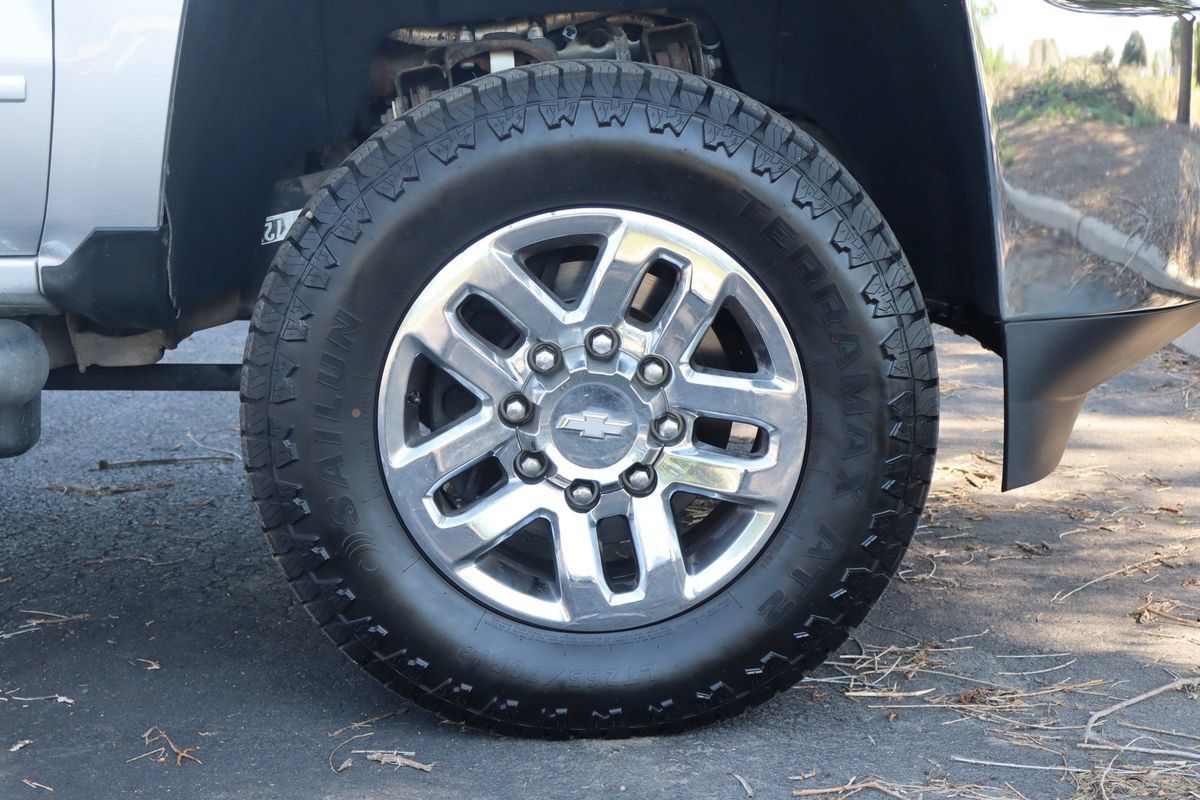 Used 2016 Chevrolet Silverado 2500 LT w/ LT Plus Package AWD/4WD image 43