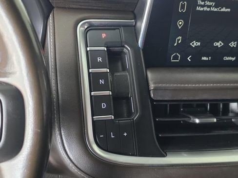 Used 2022 GMC Yukon SLE w/ Gmc Pro Safety Plus Package RWD image 17