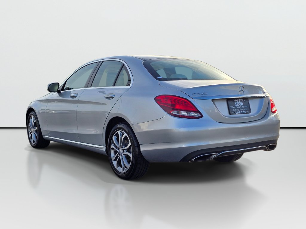 Used 2017 Mercedes-Benz C 300 4MATIC Sedan image 3