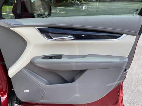Used 2021 Cadillac XT6 Premium Luxury FWD image 54