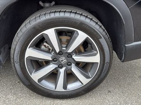 Used 2025 Honda Pilot Touring image 33