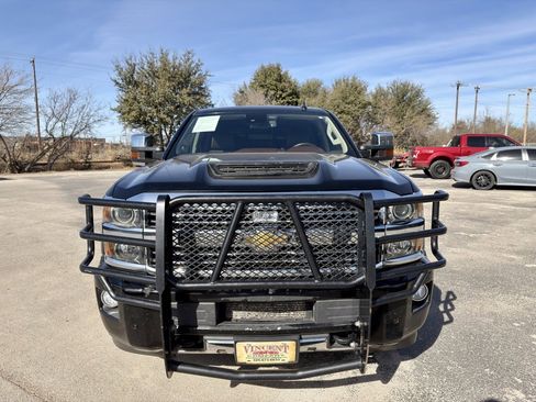 Used 2017 Chevrolet Silverado 2500 High Country w/ Duramax Plus Package image 8