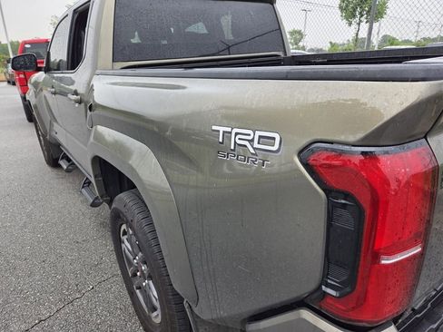 Used 2024 Toyota Tacoma TRD Sport AWD/4WD image 6