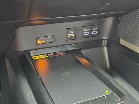 Certified 2025 Toyota Camry SE image 35