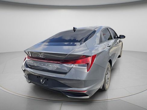 Used 2023 Hyundai Elantra SEL FWD image 5
