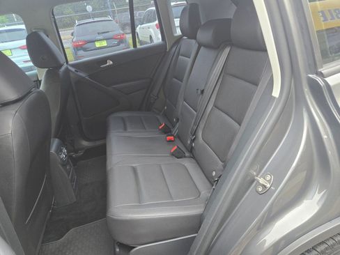 Used 2016 Volkswagen Tiguan S FWD image 9
