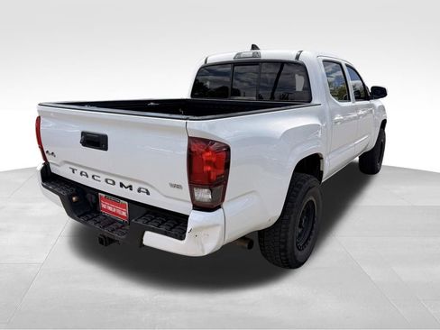 Used 2020 Toyota Tacoma SR AWD/4WD image 4